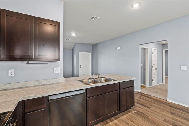 11712 NW 94th Street, Yukon, OK 73099