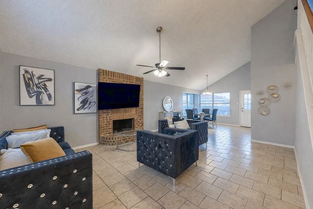 101 Chapel Creek, Fort Worth, TX 76108