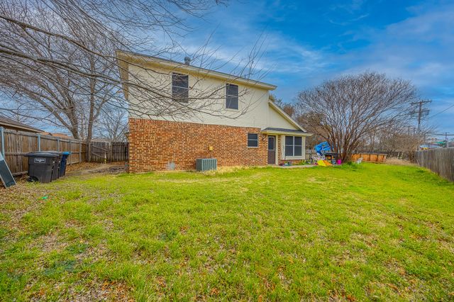 101 Chapel Creek, Fort Worth, TX 76108