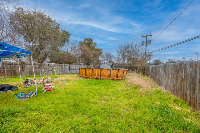 101 Chapel Creek, Fort Worth, TX 76108