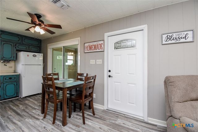 225 Swallow Drive, Palacios, TX 77465