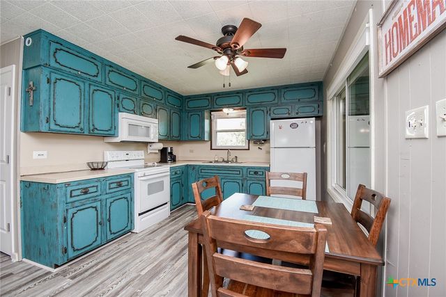 225 Swallow Drive, Palacios, TX 77465