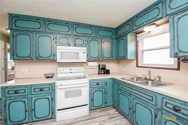 225 Swallow Drive, Palacios, TX 77465