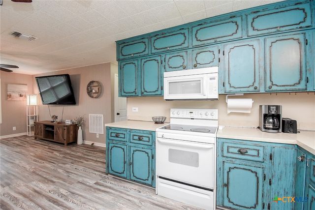 225 Swallow Drive, Palacios, TX 77465