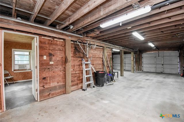 225 Swallow Drive, Palacios, TX 77465