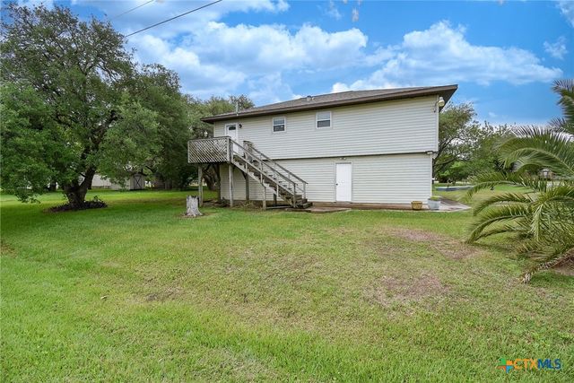 225 Swallow Drive, Palacios, TX 77465