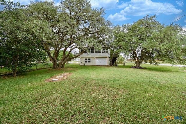 225 Swallow Drive, Palacios, TX 77465