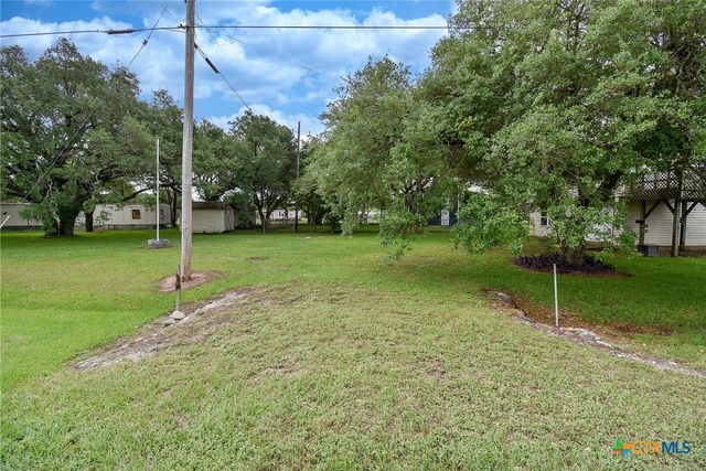 225 Swallow Drive, Palacios, TX 77465