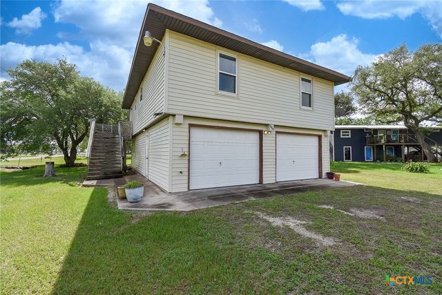 225 Swallow Drive, Palacios, TX 77465