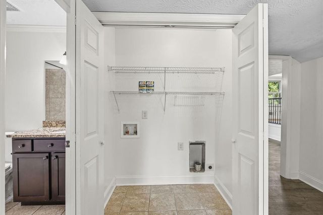 9630 Pine Thicket Way, Roswell, GA 30075