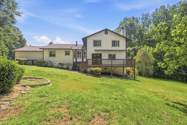 9630 Pine Thicket Way, Roswell, GA 30075