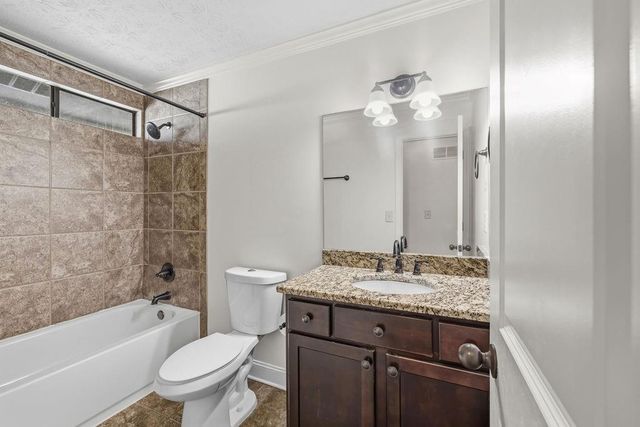 9630 Pine Thicket Way, Roswell, GA 30075