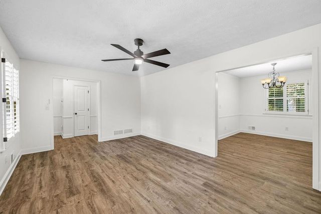 9630 Pine Thicket Way, Roswell, GA 30075