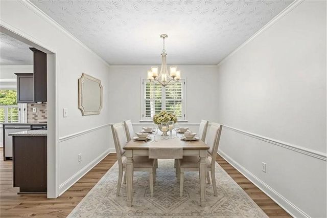 9630 Pine Thicket Way, Roswell, GA 30075