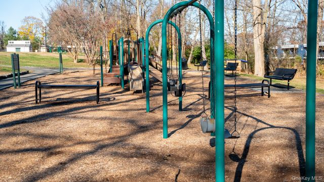 614 Woodland Hills Road, White Plains, NY 10603