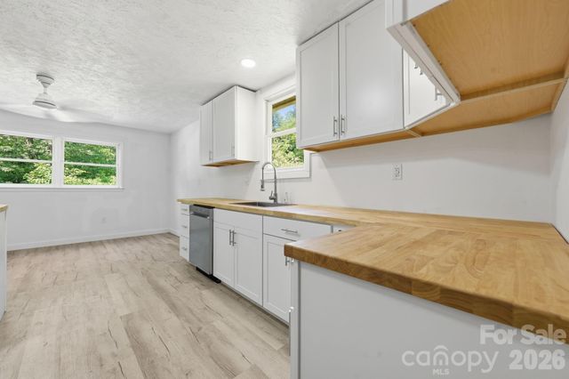 218 Garland Buchanan Road, Sylva, NC 28779