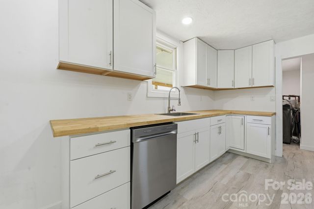218 Garland Buchanan Road, Sylva, NC 28779