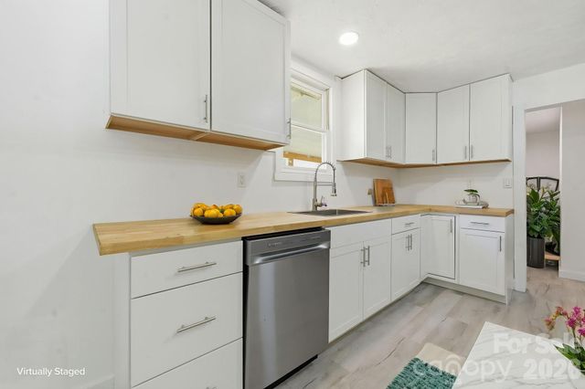 218 Garland Buchanan Road, Sylva, NC 28779
