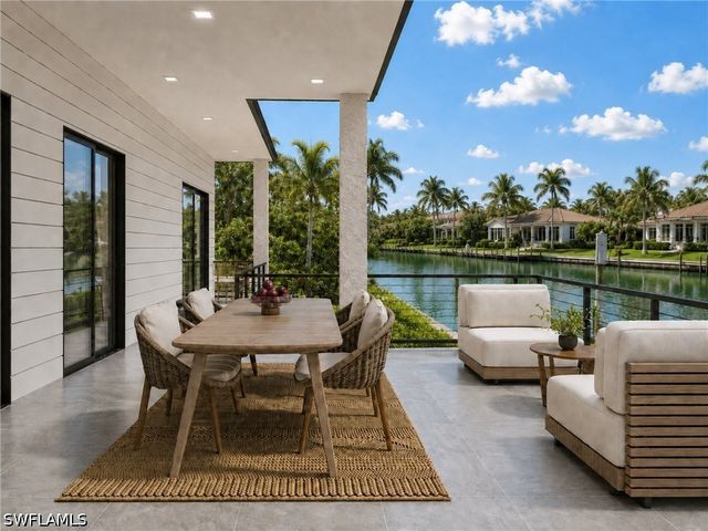 1858 Apataki CT, Marco Island, FL 34145
