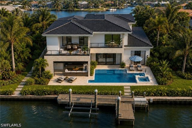 1858 Apataki CT, Marco Island, FL 34145