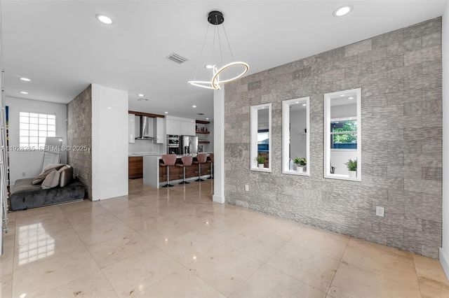 11229 NW 44th Ter, Doral, FL 33178