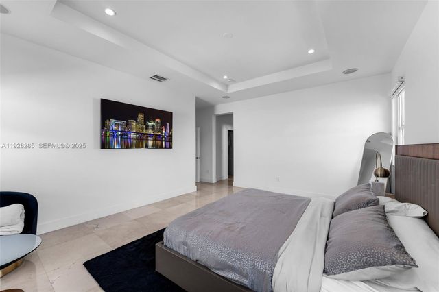 11229 NW 44th Ter, Doral, FL 33178