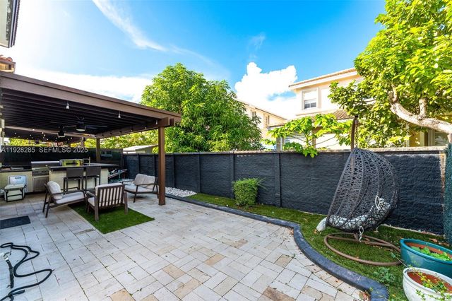 11229 NW 44th Ter, Doral, FL 33178