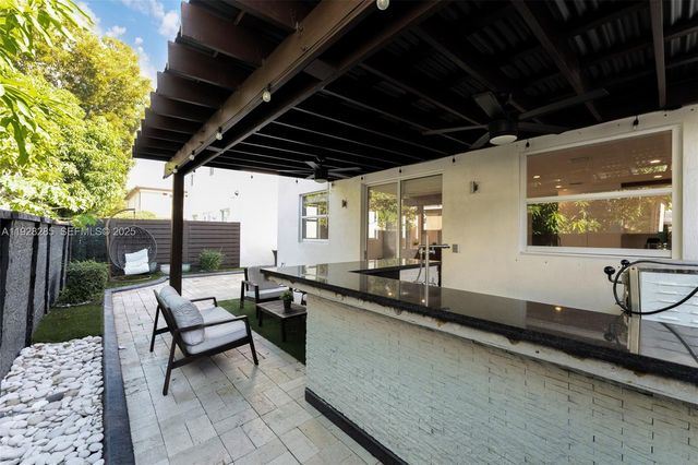 11229 NW 44th Ter, Doral, FL 33178