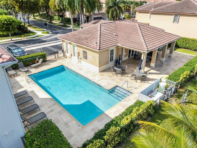 11229 NW 44th Ter, Doral, FL 33178