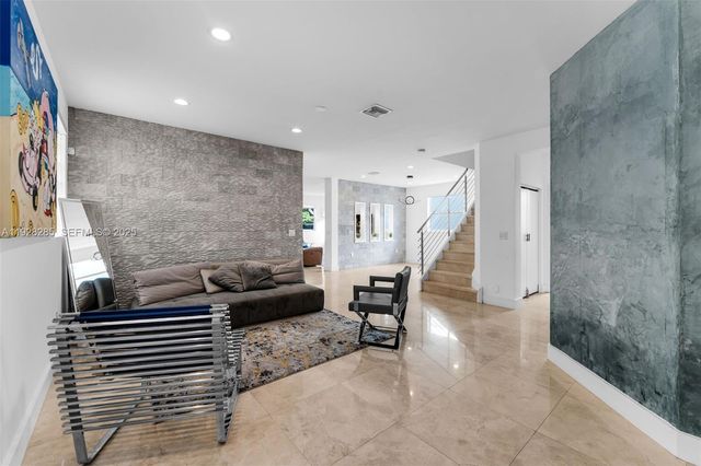 11229 NW 44th Ter, Doral, FL 33178