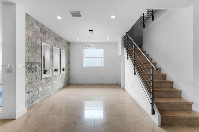 11229 NW 44th Ter, Doral, FL 33178