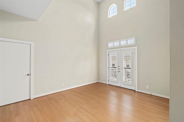 802 Jackson Hill Street 201, Houston, TX 77007