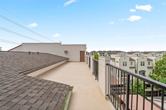 802 Jackson Hill Street 201, Houston, TX 77007