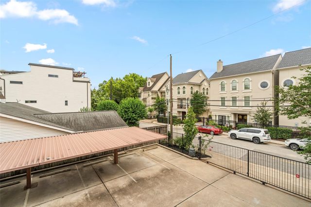 802 Jackson Hill Street 201, Houston, TX 77007