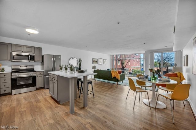 2222 Detroit Avenue 413, Cleveland, OH 44113