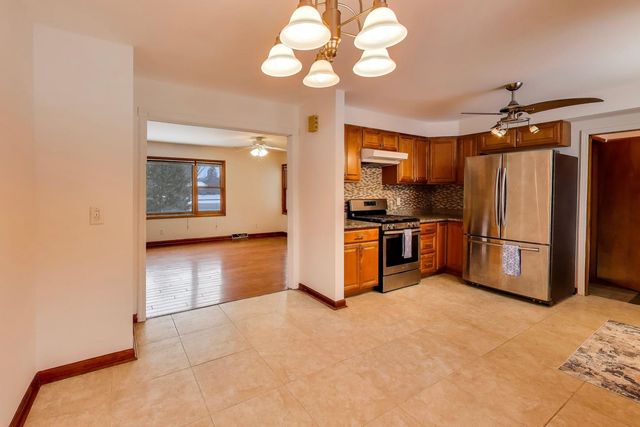 6212 Main Street, Union, IL 60180