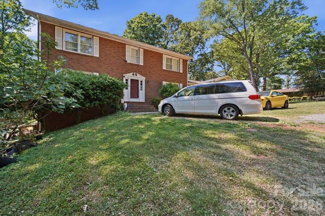 970 23rd Avenue NE, Hickory, NC 28601