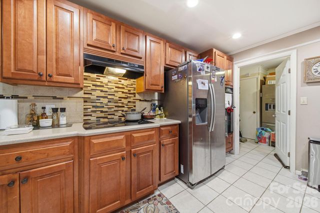970 23rd Avenue NE, Hickory, NC 28601