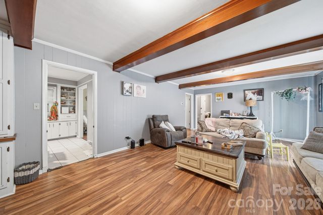 970 23rd Avenue NE, Hickory, NC 28601