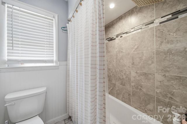 970 23rd Avenue NE, Hickory, NC 28601