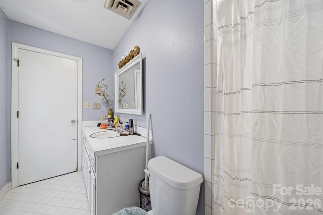970 23rd Avenue NE, Hickory, NC 28601