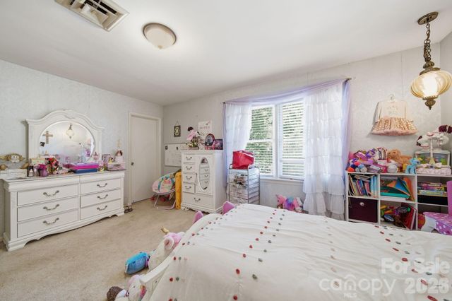 970 23rd Avenue NE, Hickory, NC 28601