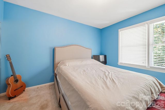 970 23rd Avenue NE, Hickory, NC 28601