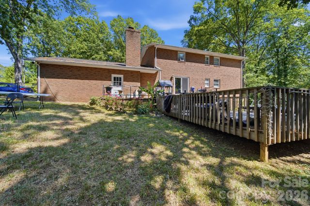 970 23rd Avenue NE, Hickory, NC 28601