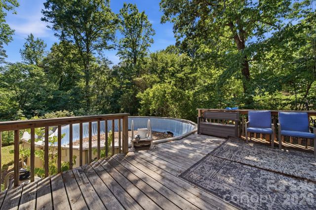 970 23rd Avenue NE, Hickory, NC 28601