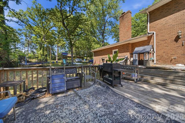 970 23rd Avenue NE, Hickory, NC 28601