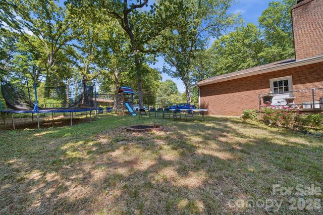 970 23rd Avenue NE, Hickory, NC 28601