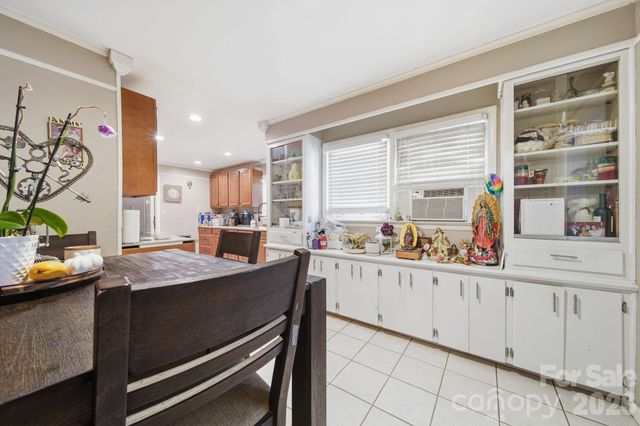 970 23rd Avenue NE, Hickory, NC 28601