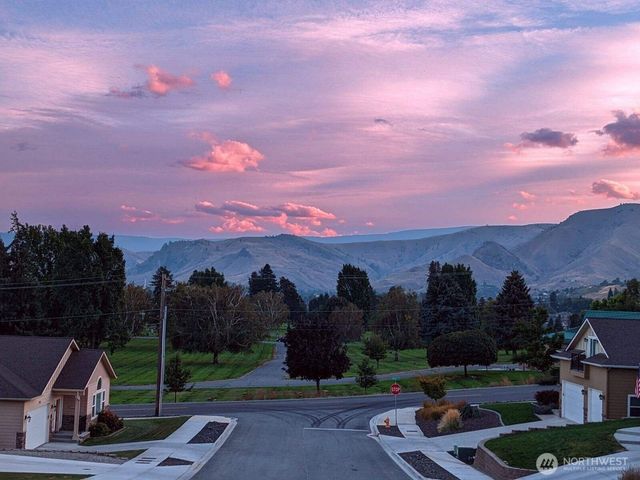 2007 Westhaven, Wenatchee, WA 98801