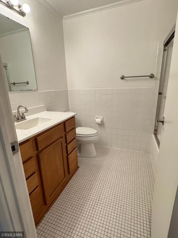 3844 Nicollet Avenue S 304, Minneapolis, MN 55409